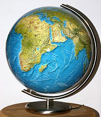 English: Illuminatable Earth globe, Columbus, ...